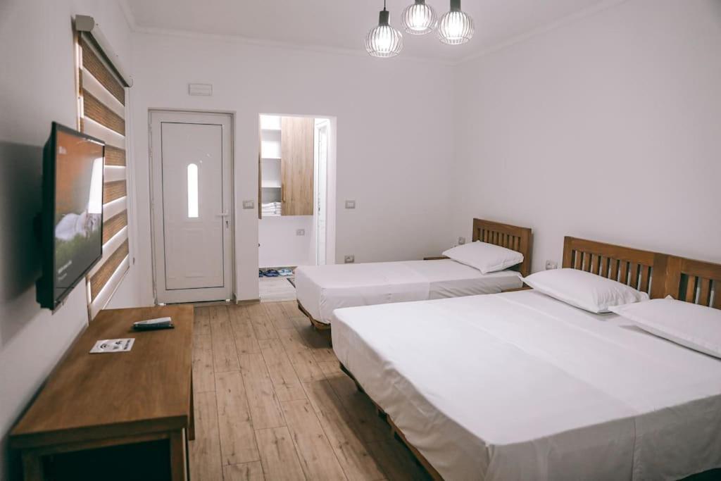 Cereni Guesthouse Берат Экстерьер фото