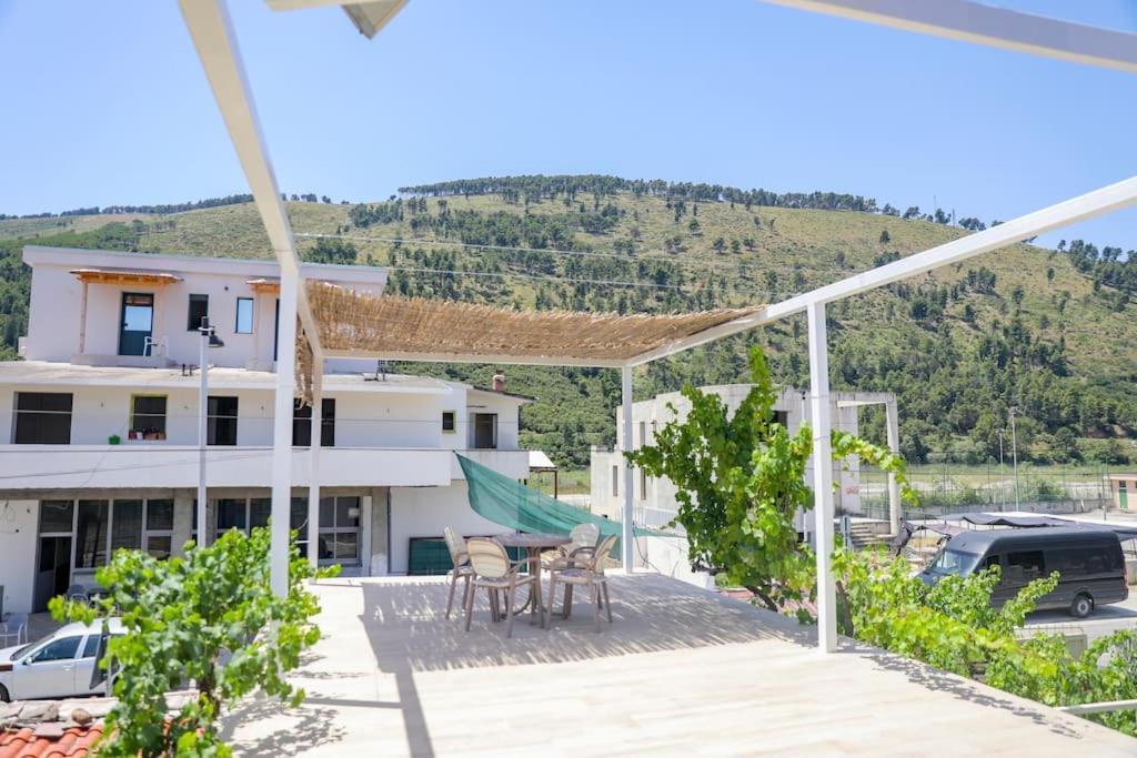 Cereni Guesthouse Берат Экстерьер фото